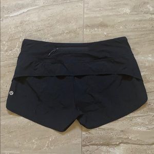 Lululemon Speed Up Short Black / Size 4 / 2.5 inch